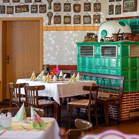 Gasthaus Stuckatz Dollenchen ภายนอก รูปภาพ
