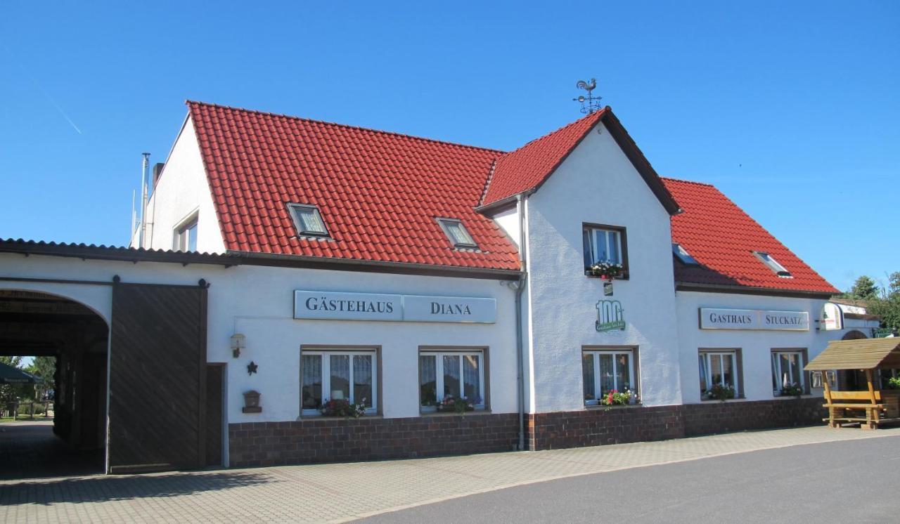 Gasthaus Stuckatz Dollenchen ภายนอก รูปภาพ