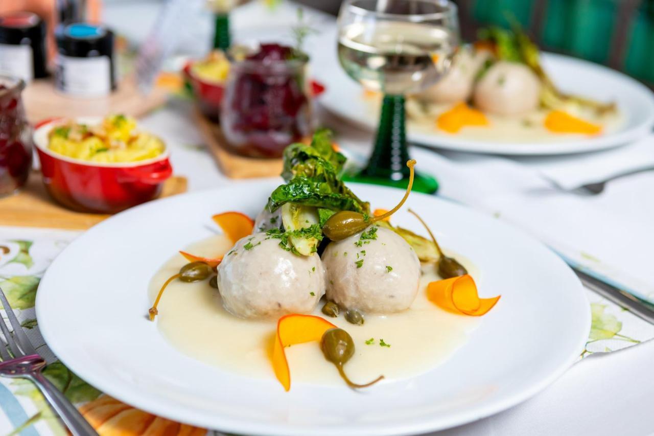 Gasthaus Stuckatz Dollenchen ภายนอก รูปภาพ